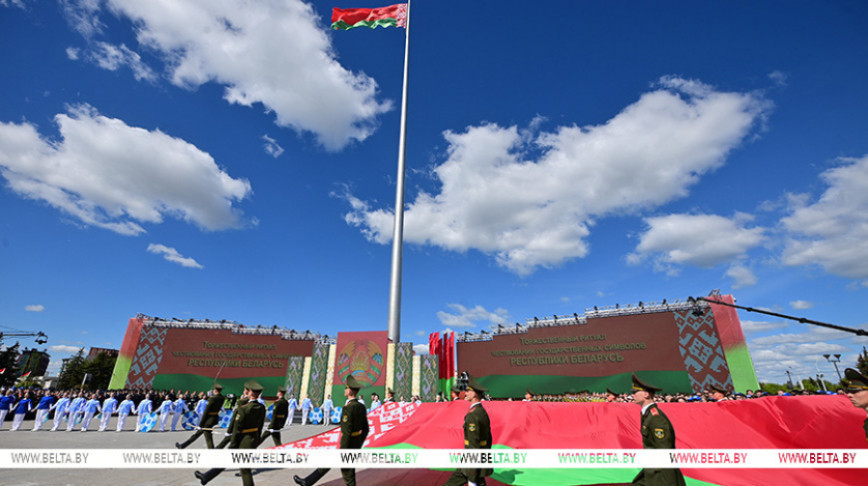 Лукашенко: национальные символы укрепляют единство белорусского народа и сподвигают на великие свершения