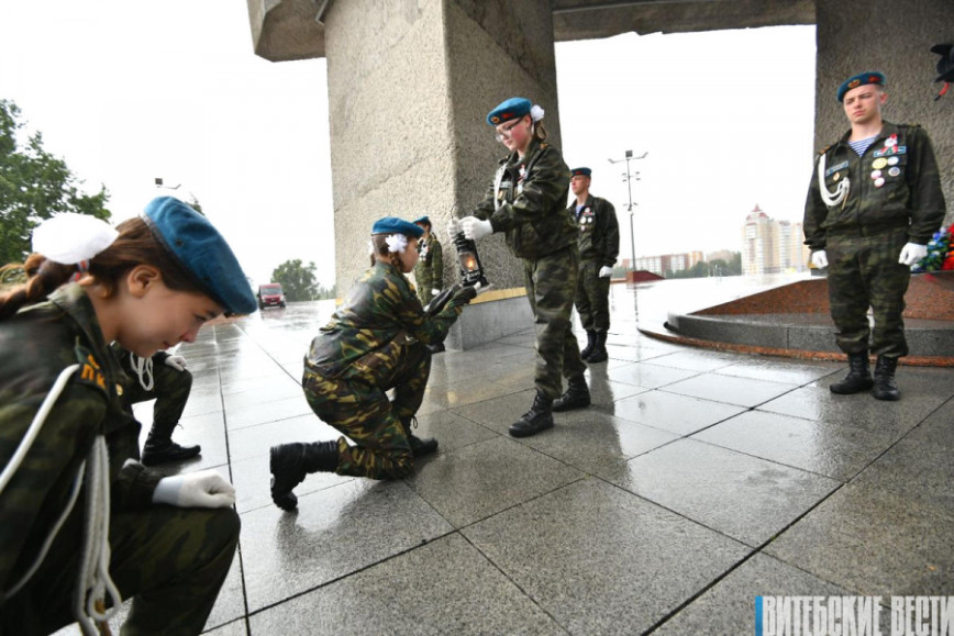 «Свечу памяти» пронесли по улицам Витебска