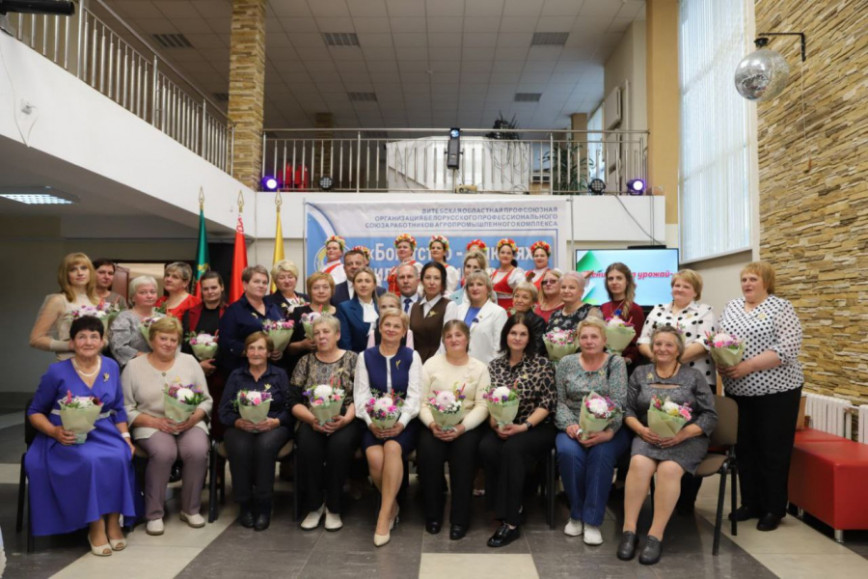 «Женщины на жатве-2025»: в Верхнедвинском районе чествовали тружениц села