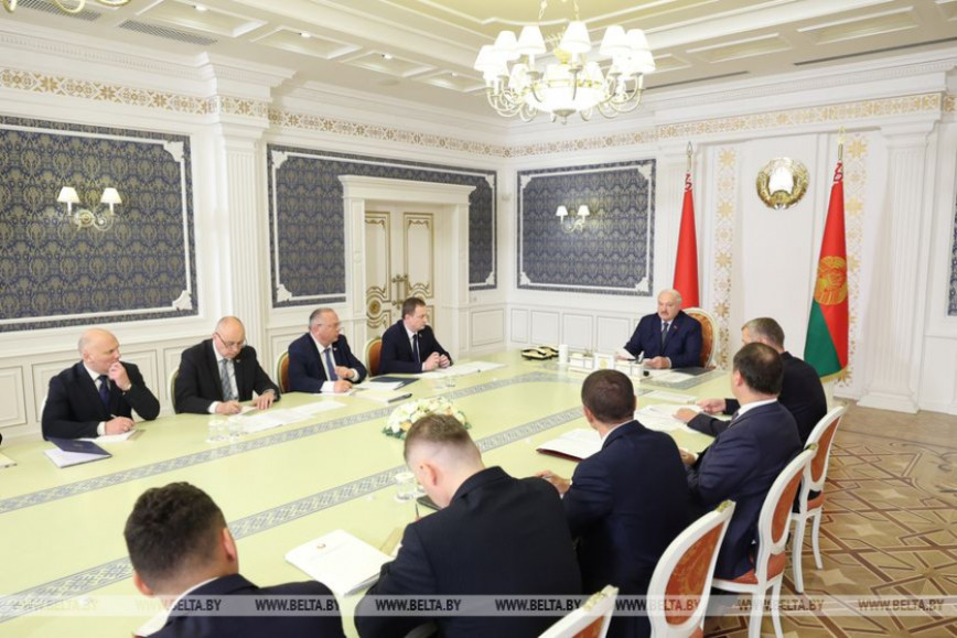 Lukashenko holds meeting on cryptocurrency