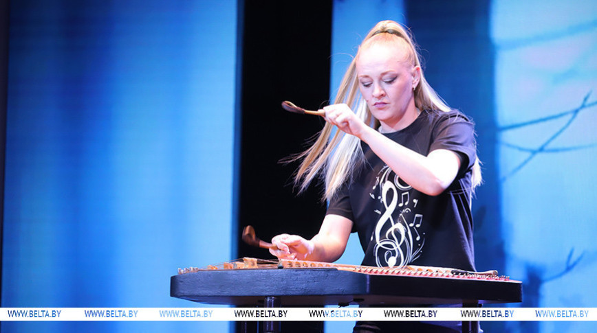 "Людзі здзіўляюцца, як такое магчыма". Гэта лепяльчанка даказала, што на цымбалах добра гучыць нават рок