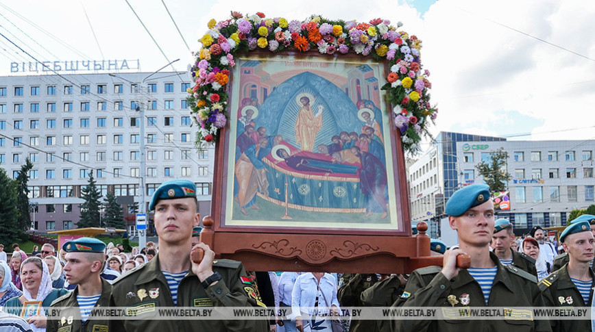 Святочным шэсцем у Віцебску адзначылі Успенне Прасвятой Багародзіцы