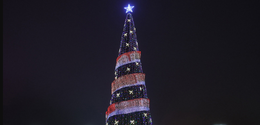 У Віцебску запалілі агні на галоўнай ёлцы абласнога цэнтра